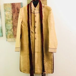 indian Men’s wedding outfit -like new!